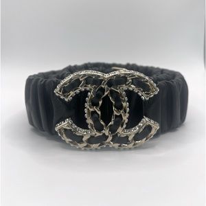 Chanel stretch belt BNIB with Crystal CC detail, beautiful stylish accessory